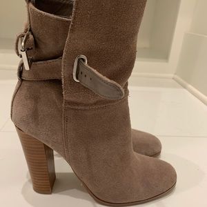 Suede bootie
